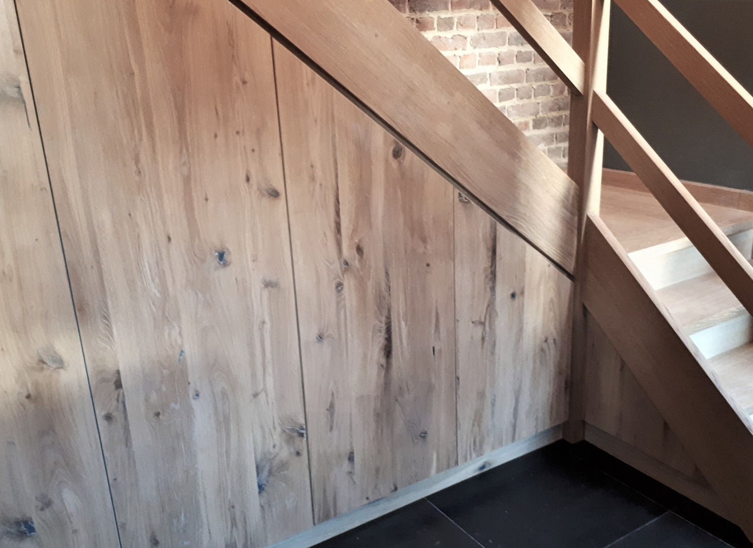 WoodCreation Meuble sur mesure Dressing et Placard Porte et escalier Hall d'entrée
