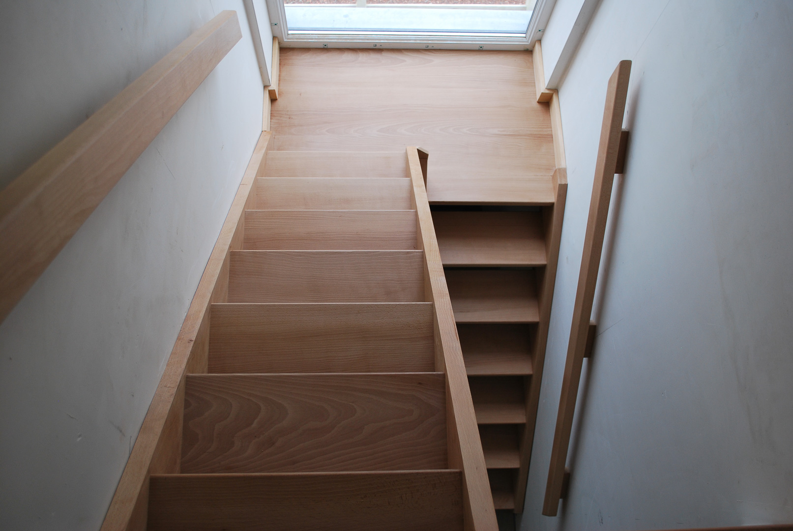 WoodCreation Meuble sur mesure Porte et escalier