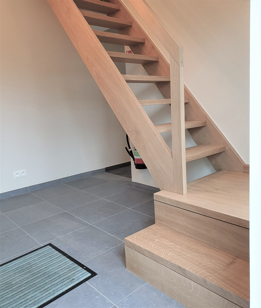 WoodCreation Meuble sur mesure Porte et escalier Hall d'entrée