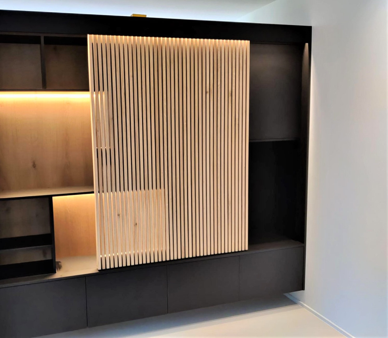 WoodCreation Meuble sur mesure Bibliothèque Meuble TV Salon et salle à manger